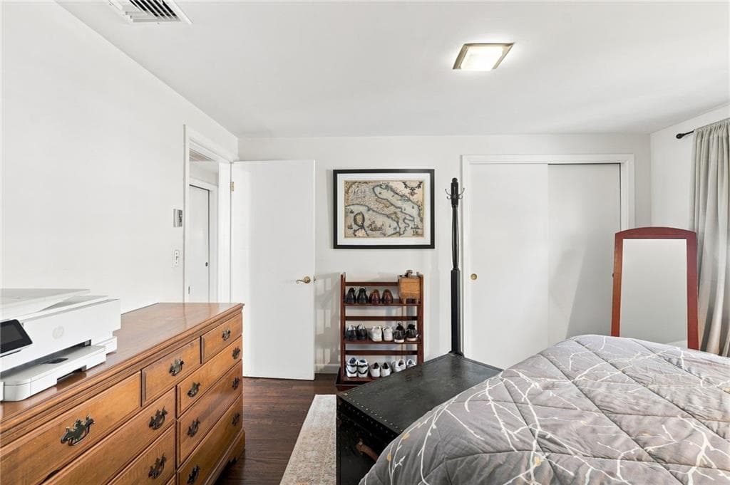 Single Family Residence at 8 Elmhurst Drive, Smithfield, photo 25 of 50