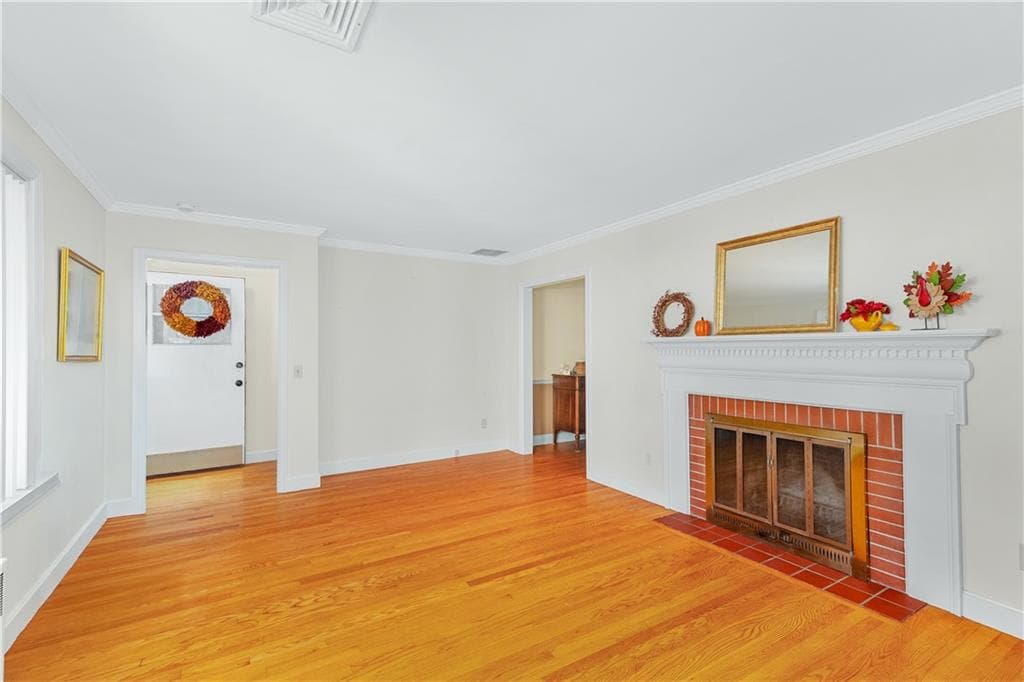 Single Family Residence at 30 Marshall Way, East Providence, photo 6 of 47