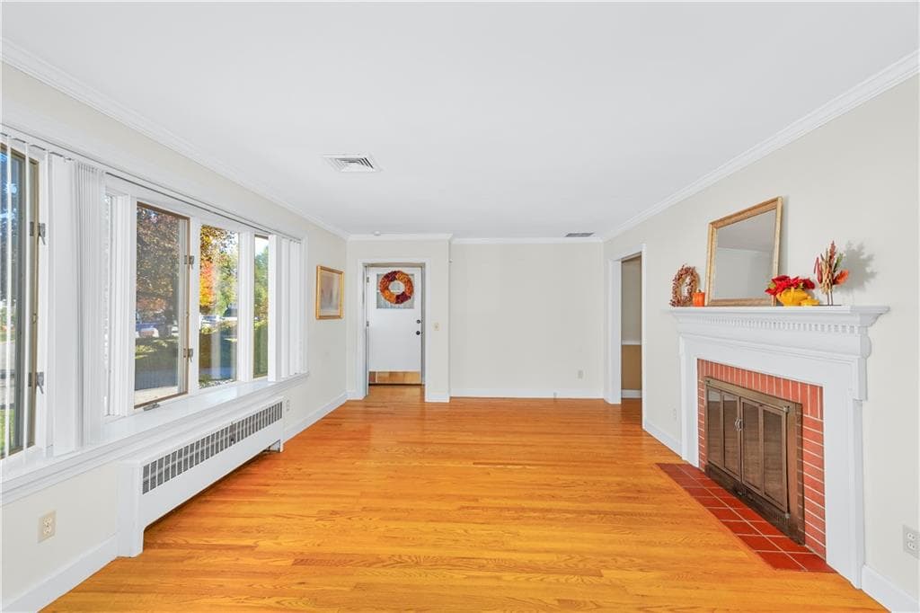Single Family Residence at 30 Marshall Way, East Providence, photo 5 of 47