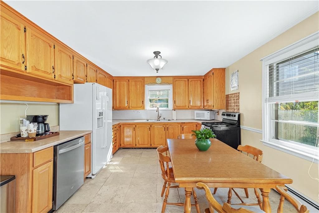 Single Family Residence at 30 Marshall Way, East Providence, photo 14 of 47