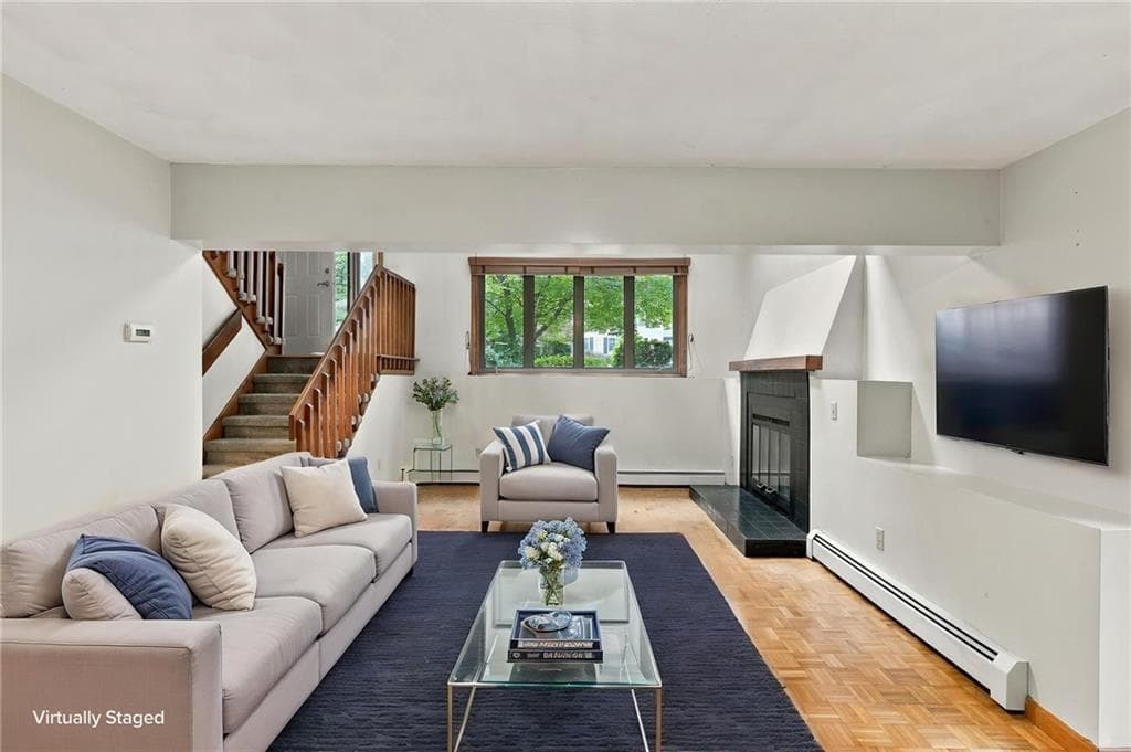 Single Family Residence at 15 Deer Run Run, Cranston, photo 12 of 37