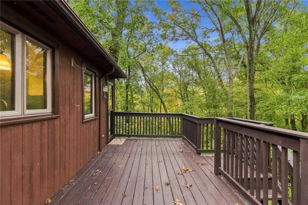 Single Family Residence at 15 Deer Run Run, Cranston, photo 30 of 37