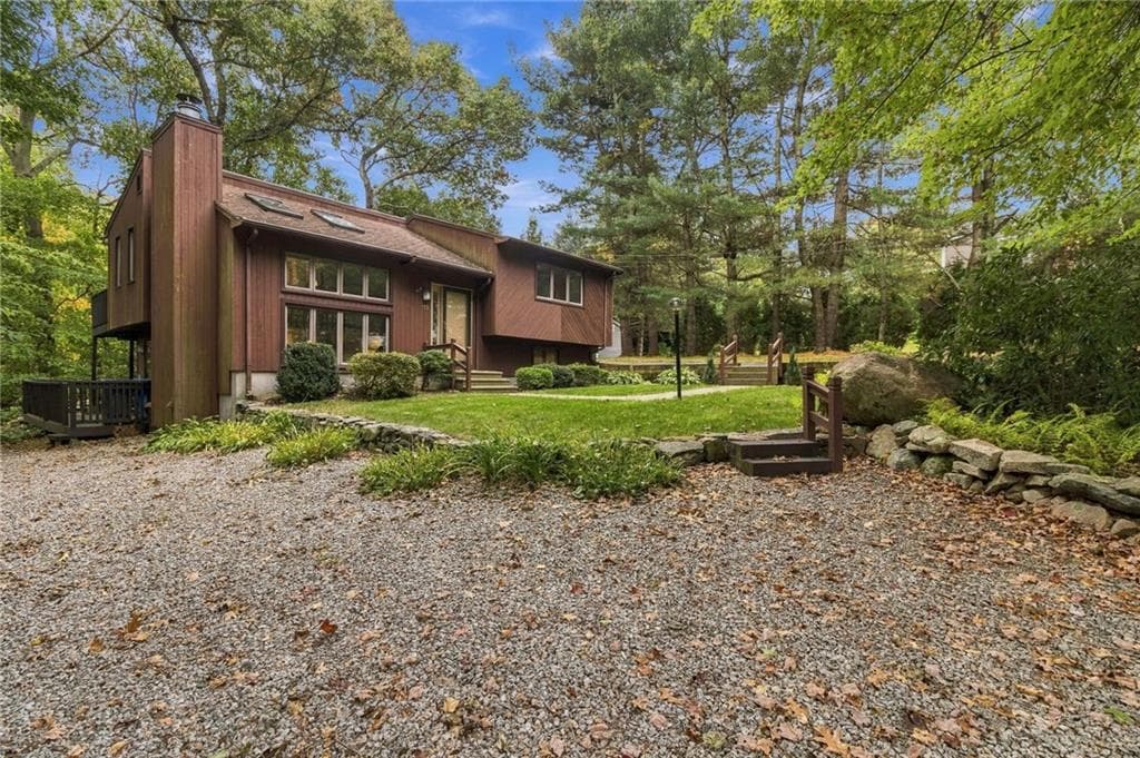 Single Family Residence at 15 Deer Run Run, Cranston, photo 33 of 37