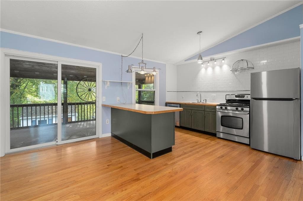 Single Family Residence at 193 Canal Street, Westerly, photo 7 of 39