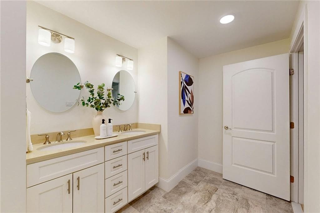 Condominium at 1404 South County Trail UNIT 203, East Greenwich, photo 28 of 44