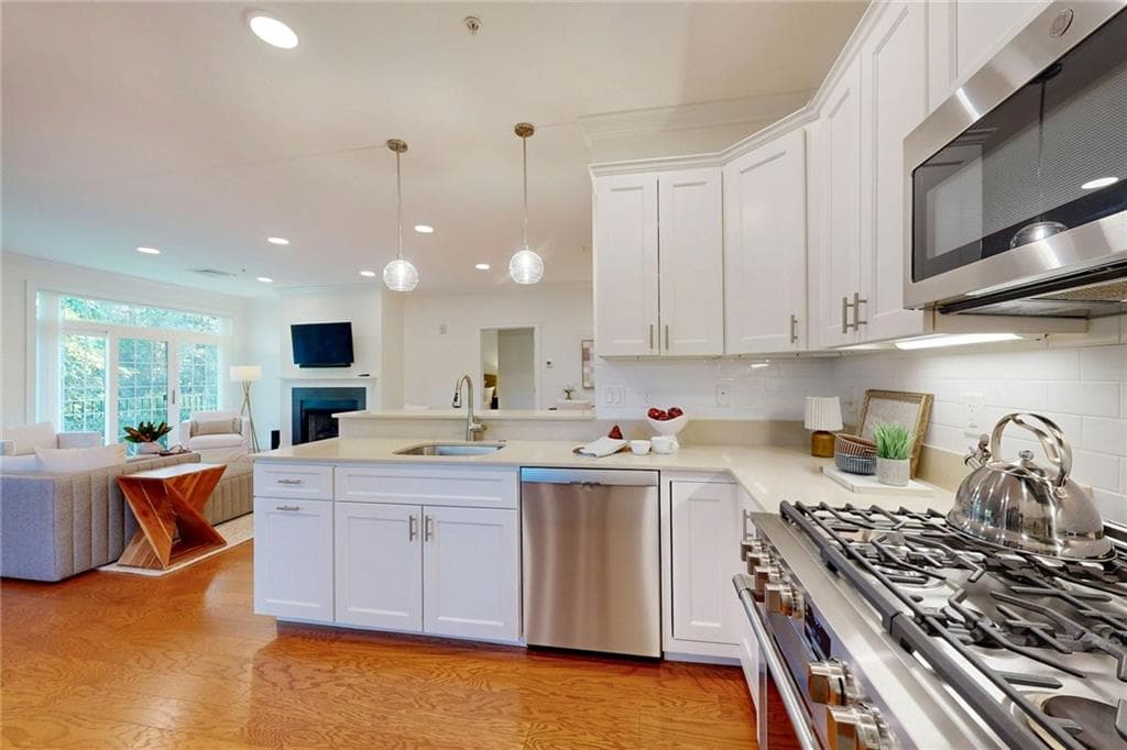 Condominium at 1404 South County Trail UNIT 203, East Greenwich, photo 18 of 44