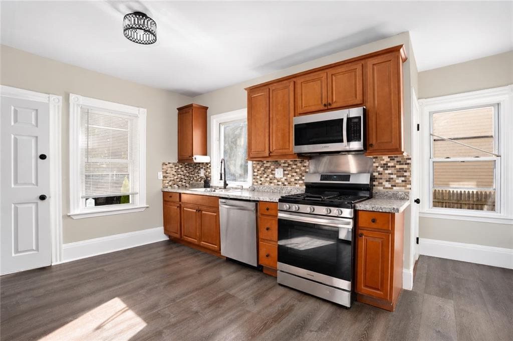 Single Family Residence at 50 Epworth Avenue, West Warwick, photo 5 of 36