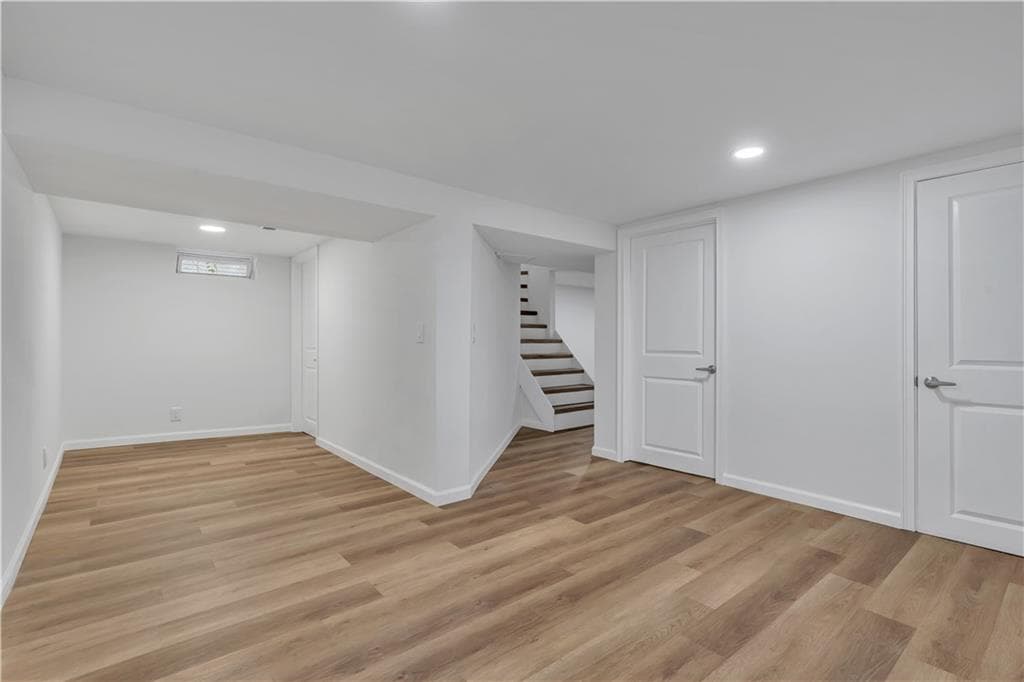 Single Family Residence at 546 Robinson Street, Woonsocket, photo 21 of 34