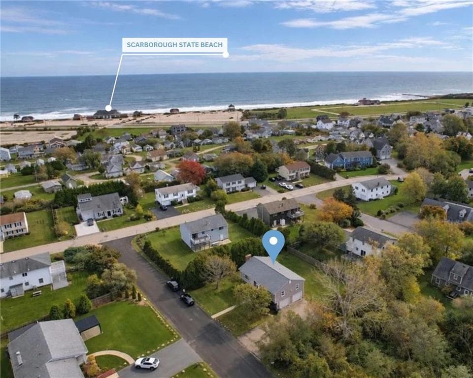 Single Family Residence at 10 Melville Lane, Narragansett, photo 3 of 30