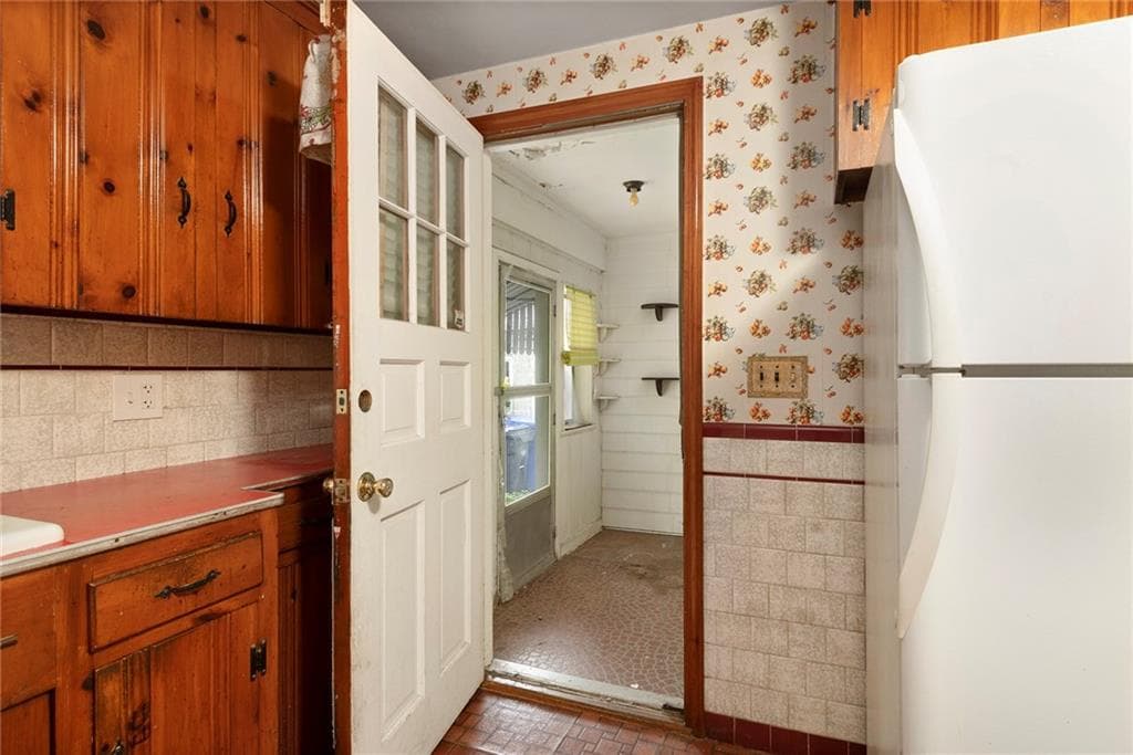 Single Family Residence at 235 Dora Street, Pawtucket, photo 16 of 31