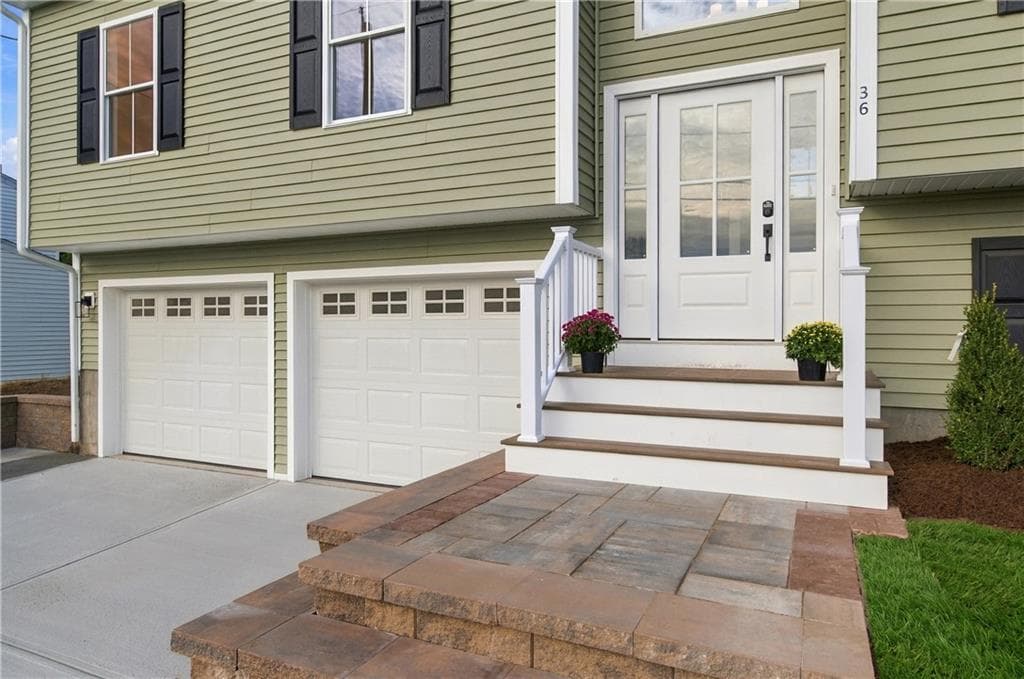 Single Family Residence at 36 Vineyard Avenue, Cumberland, photo 4 of 40