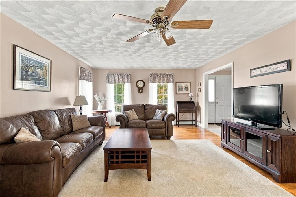 Single Family Residence at 23 Balsam Lane, Smithfield, photo 13 of 38