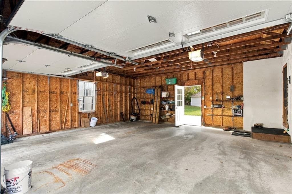 Single Family Residence at 23 Balsam Lane, Smithfield, photo 26 of 38