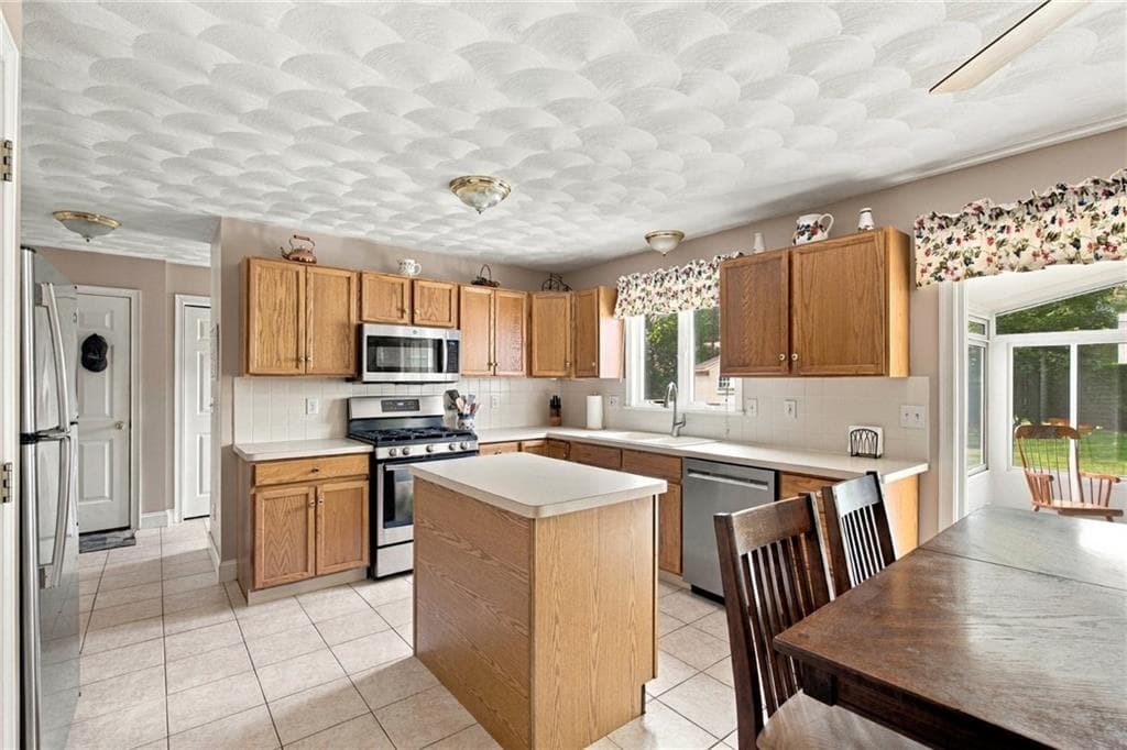 Single Family Residence at 23 Balsam Lane, Smithfield, photo 8 of 38