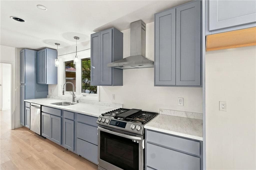 Single Family Residence at 38 Amherst Road, Cranston, photo 3 of 49