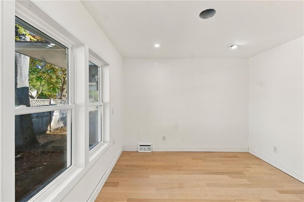 Single Family Residence at 38 Amherst Road, Cranston, photo 10 of 49