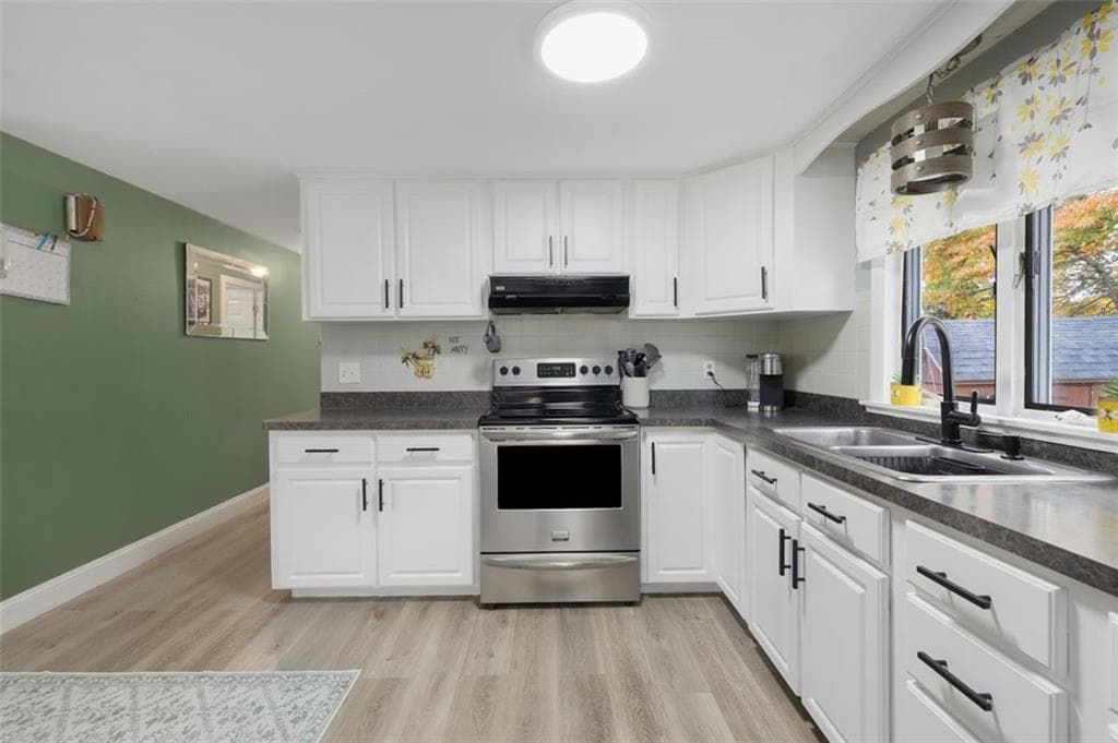 Single Family Residence at 1034 Stafford Road, Tiverton, photo 12 of 49