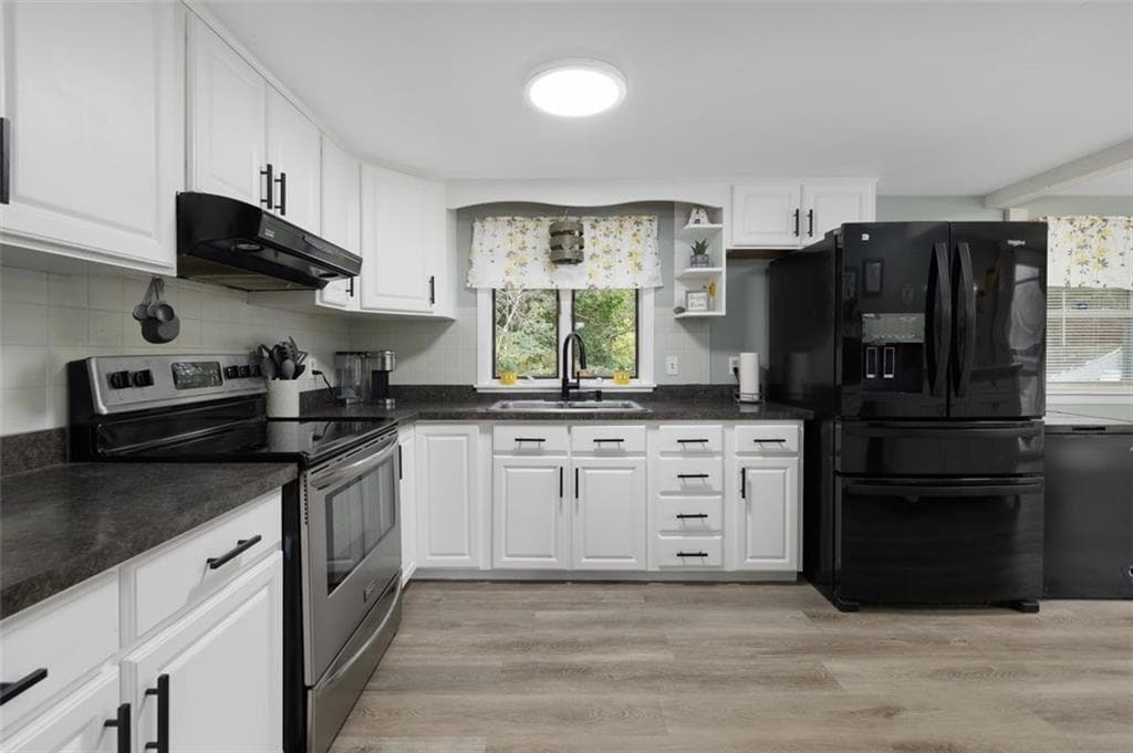 Single Family Residence at 1034 Stafford Road, Tiverton, photo 9 of 49