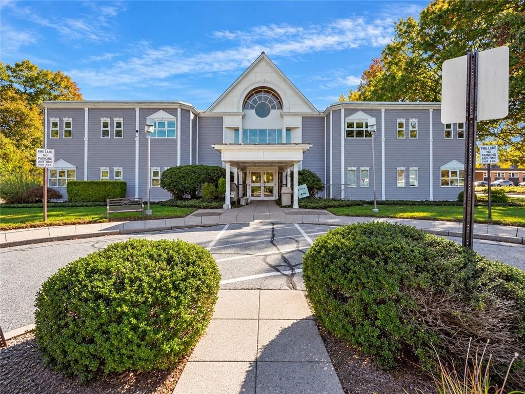 215 Toll Gate Road UNIT 301