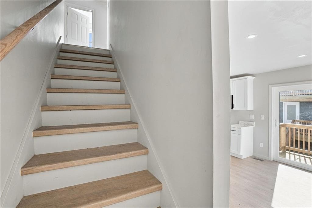 Single Family Residence at 61 Smart Street, Providence, photo 12 of 32