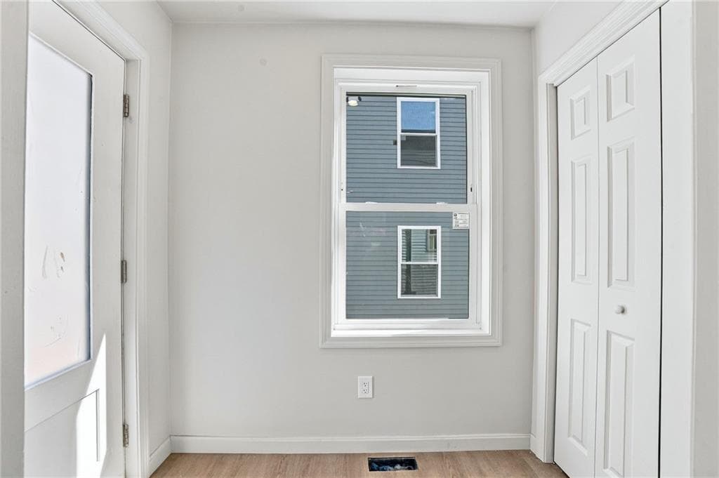 Single Family Residence at 61 Smart Street, Providence, photo 8 of 32