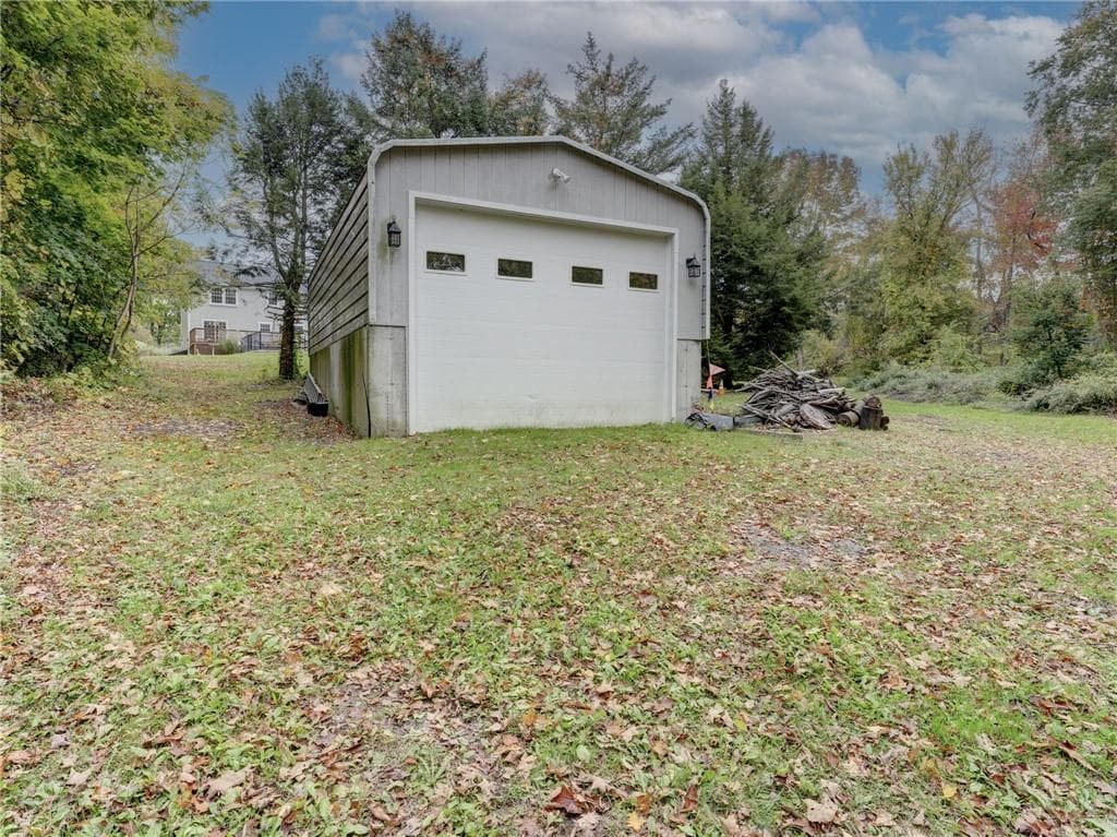 Single Family Residence at 15 Margaret Henry Road, Killingly, photo 33 of 40