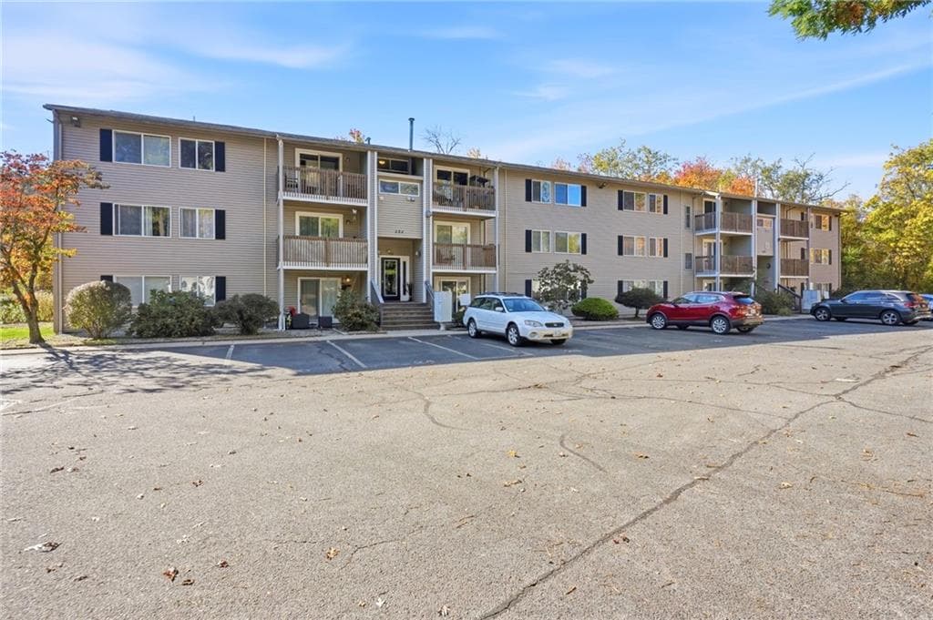 Condominium at 131 Fordson Avenue UNIT 7, Cranston, photo 2 of 19