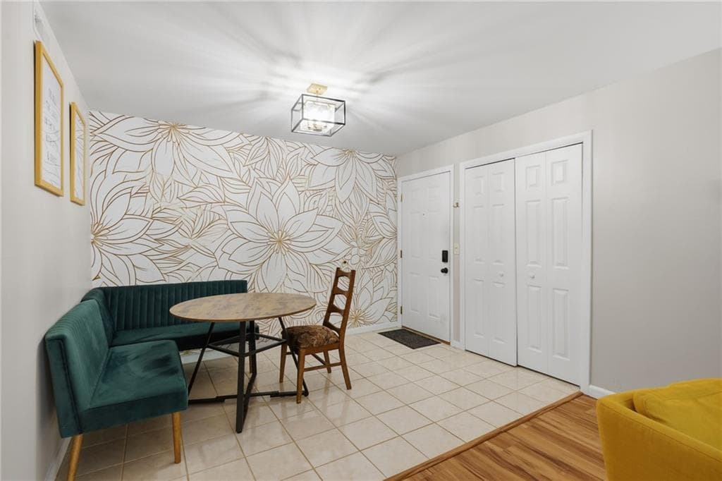 Condominium at 131 Fordson Avenue UNIT 7, Cranston, photo 3 of 19