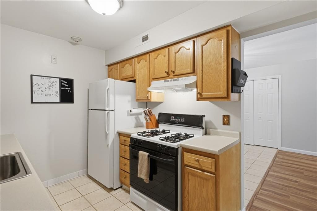 Condominium at 131 Fordson Avenue UNIT 7, Cranston, photo 9 of 19