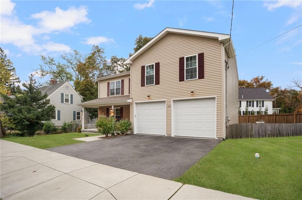 Single Family Residence at 124 Bishop Avenue, East Providence, photo 3 of 23