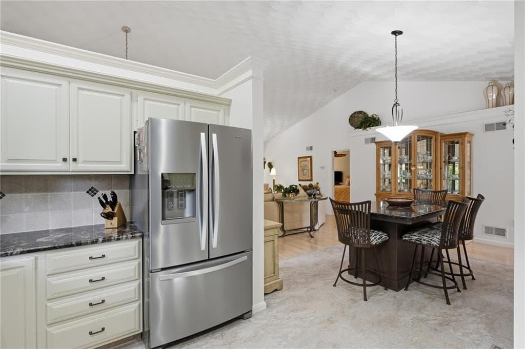 Condominium at 249 Spencer Woods Drive, East Greenwich, photo 6 of 32