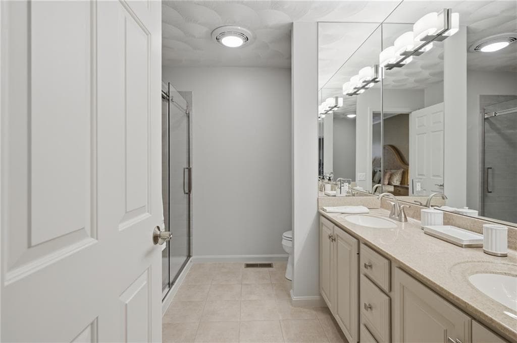 Condominium at 249 Spencer Woods Drive, East Greenwich, photo 22 of 32