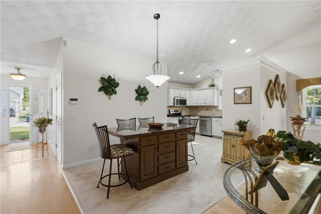 Condominium at 249 Spencer Woods Drive, East Greenwich, photo 9 of 32