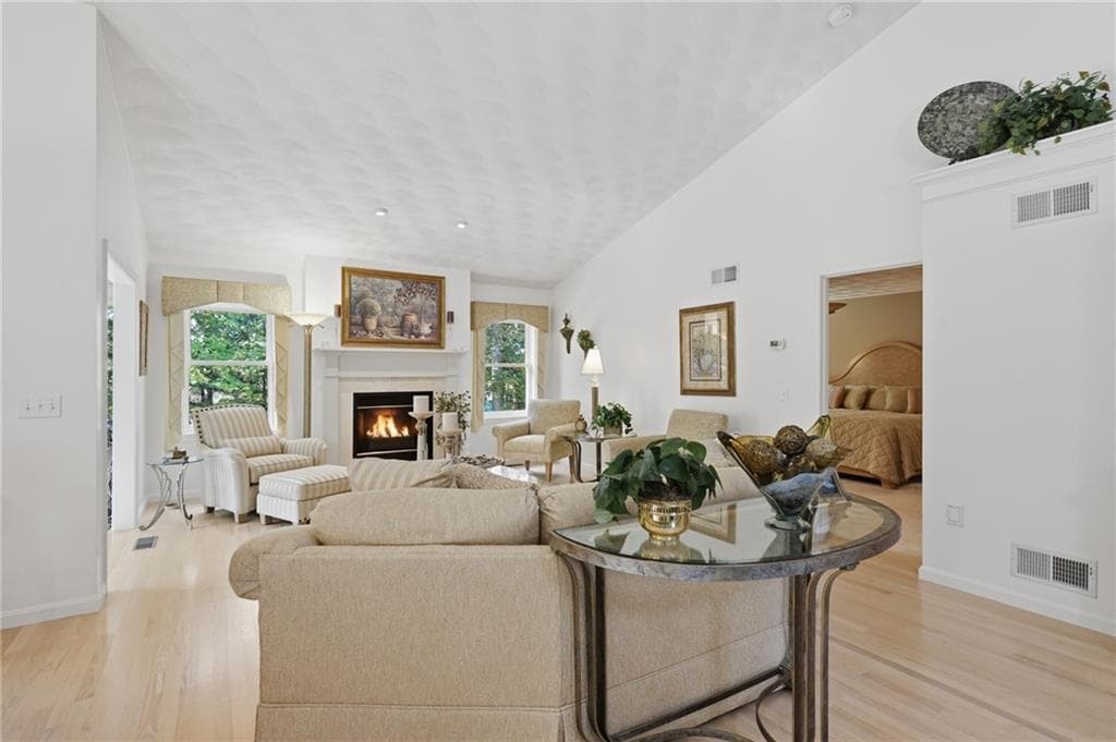 Condominium at 249 Spencer Woods Drive, East Greenwich, photo 15 of 32