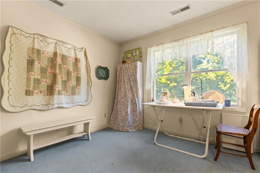 Condominium at 404 North Lane, Bristol, photo 12 of 37