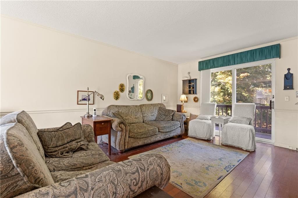 Condominium at 404 North Lane, Bristol, photo 5 of 37