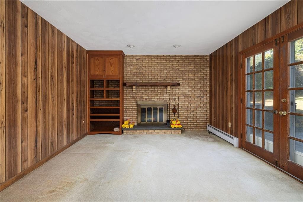 Single Family Residence at 55 Hillcrest Drive, Cranston, photo 19 of 48