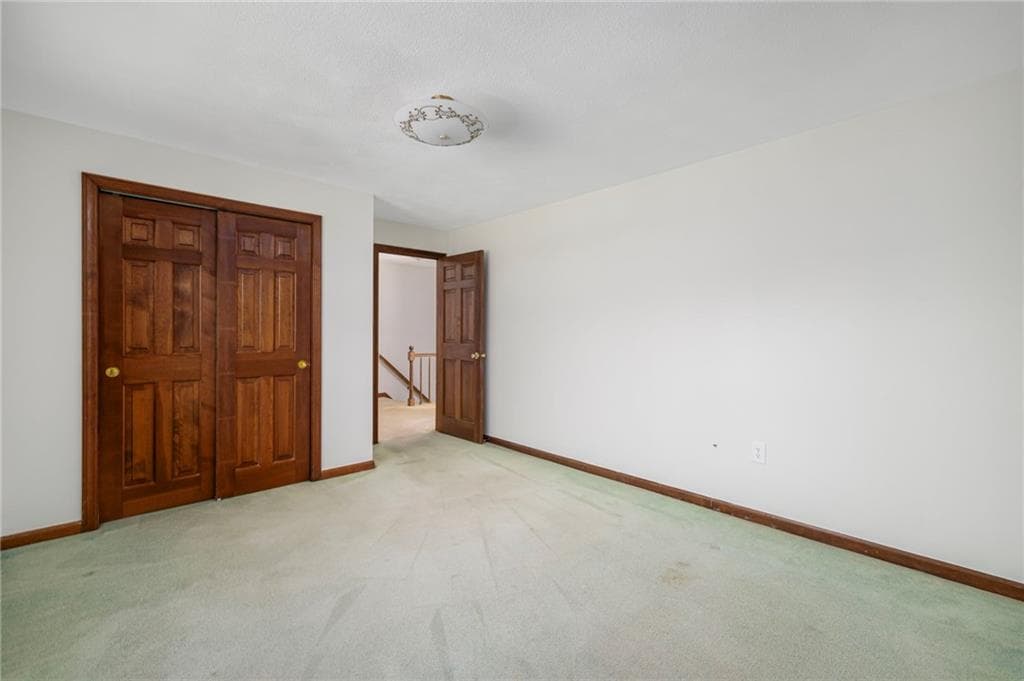Single Family Residence at 55 Hillcrest Drive, Cranston, photo 35 of 48