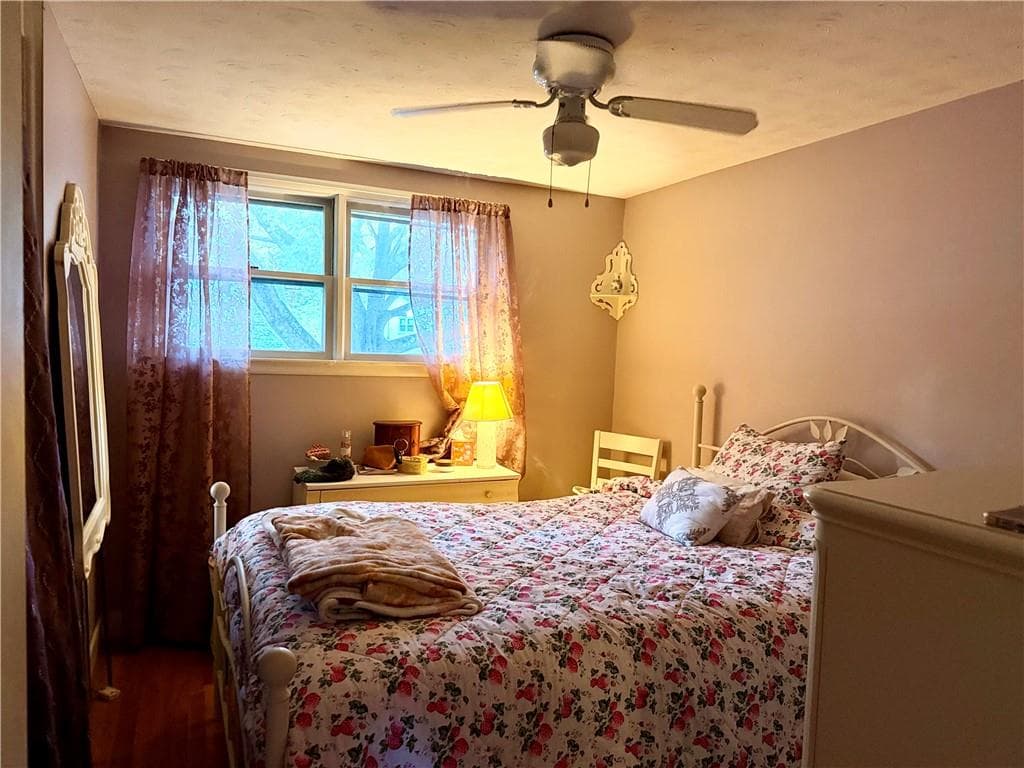 Single Family Residence at 97 Keeley Avenue, Warwick, photo 3 of 9