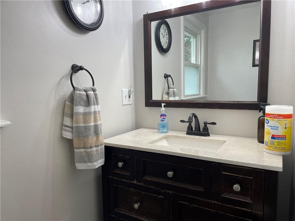 Single Family Residence at 40 Walker Road, Warwick, photo 27 of 32
