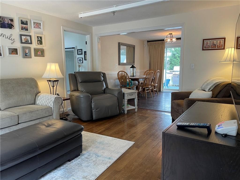 Single Family Residence at 40 Walker Road, Warwick, photo 21 of 32
