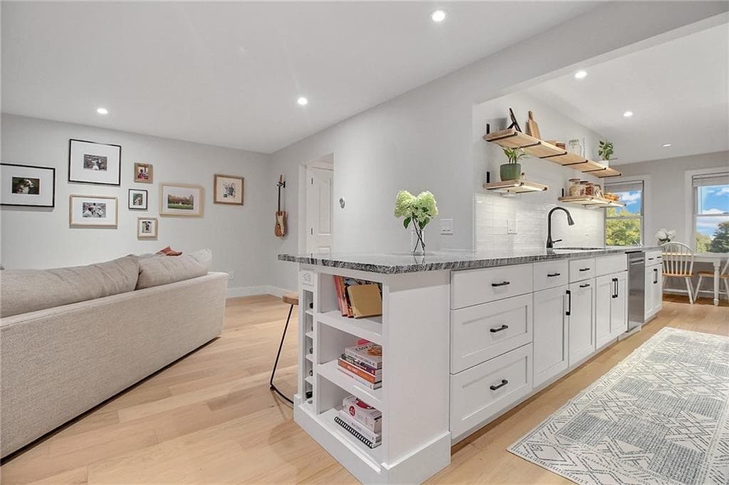 Condominium at 25 Captains Drive, Westerly, photo 11 of 33