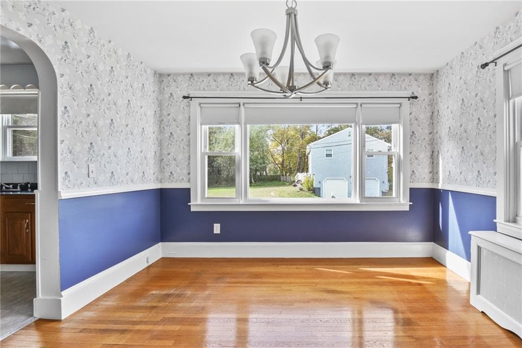 Single Family Residence at 69 Lyall Avenue, Warwick, photo 12 of 34