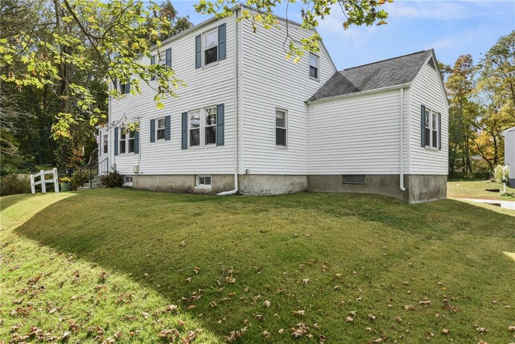 Single Family Residence at 69 Lyall Avenue, Warwick, photo 34 of 34