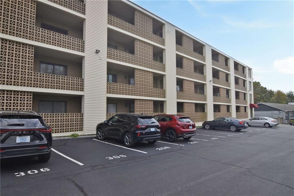 Condominium at 175 HOFFMAN Avenue UNIT 408, Cranston, photo 26 of 26