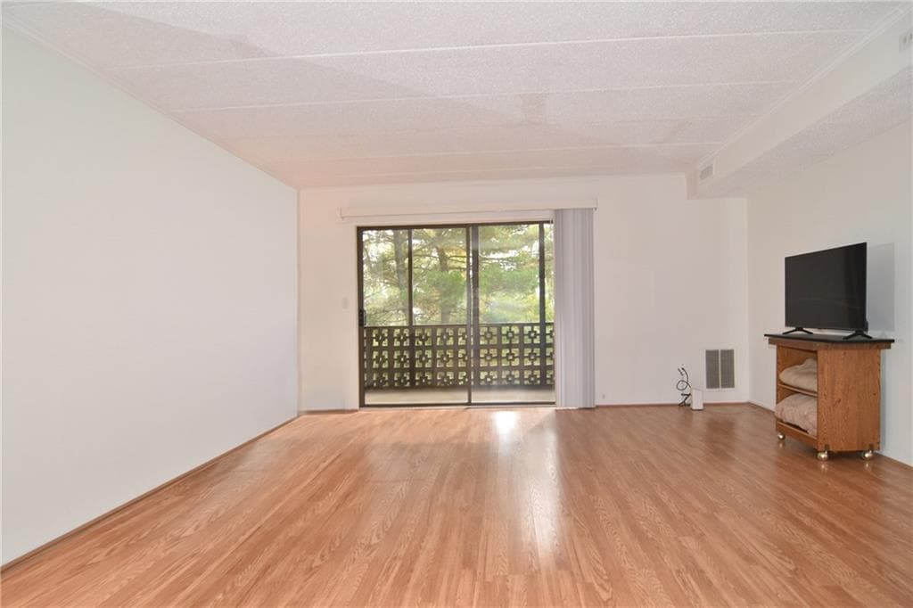 Condominium at 175 HOFFMAN Avenue UNIT 408, Cranston, photo 3 of 26