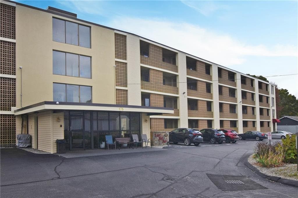 175 HOFFMAN Avenue UNIT 408