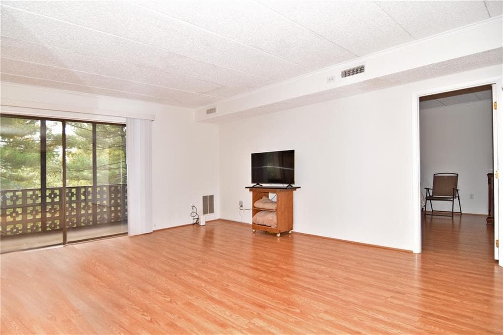 Condominium at 175 HOFFMAN Avenue UNIT 408, Cranston, photo 4 of 26
