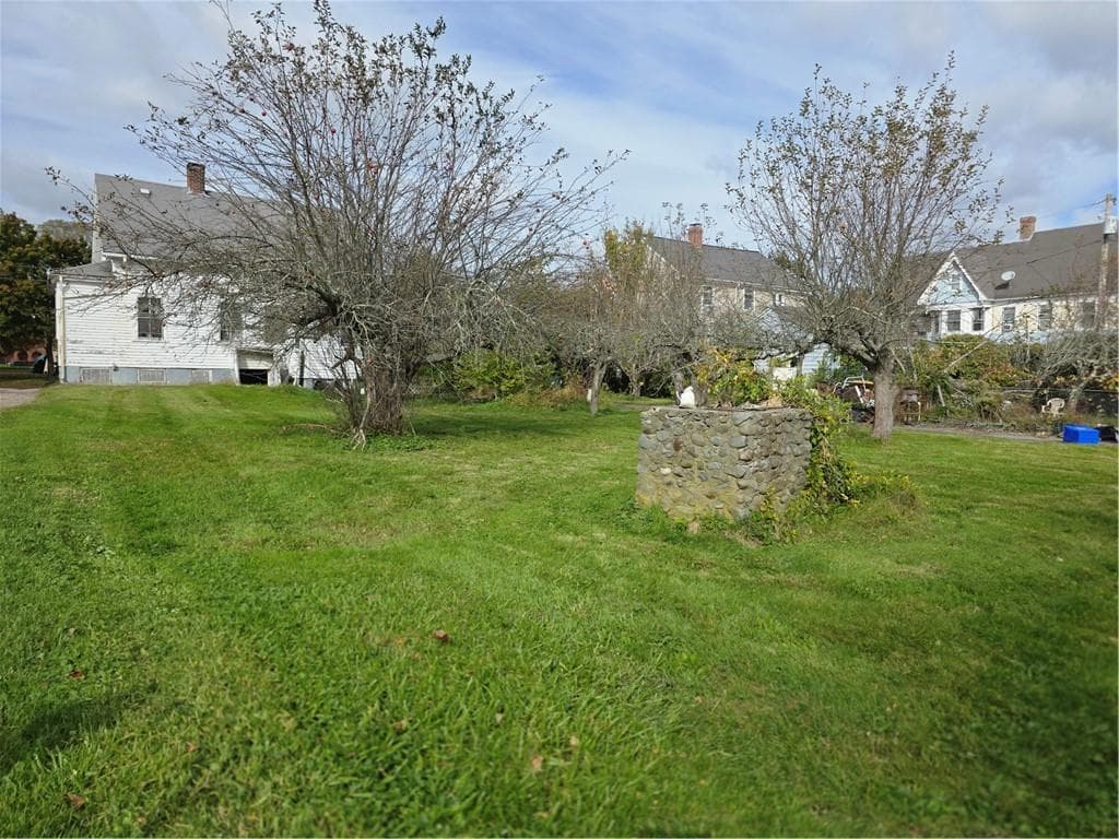 Single Family Residence at 102 Church Street, Bristol, photo 8 of 11