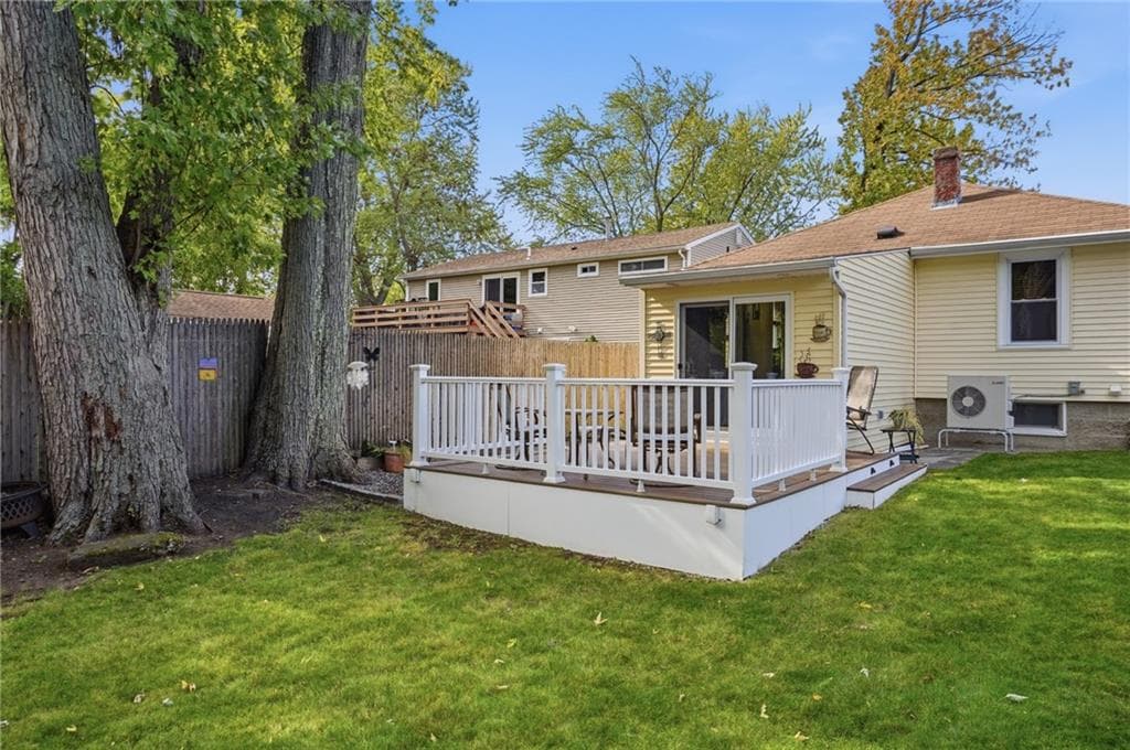 Single Family Residence at 353 Massasoit Avenue, East Providence, photo 29 of 37